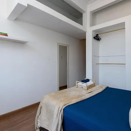 Apartamento A 100M Da Praia | Nsc 115/1403-3